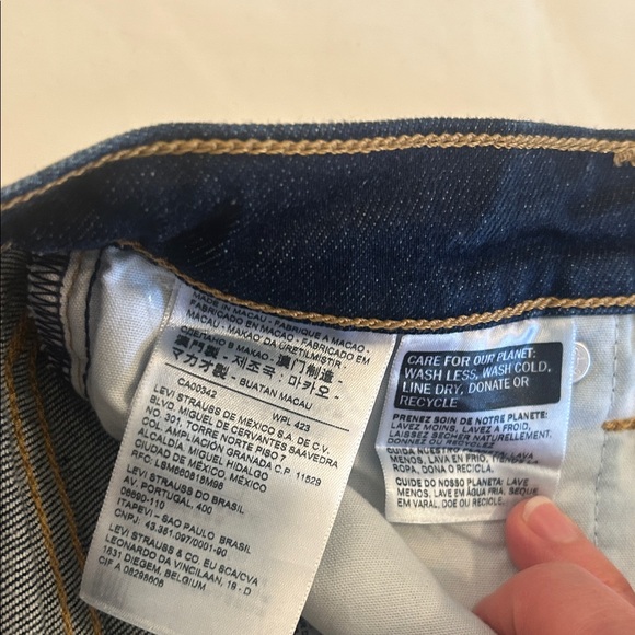 Levi's Ribcage Boot Cut Jeans - Picture 4 of 4